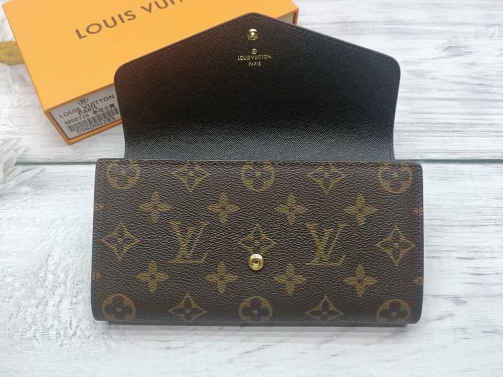 Louis Vuitton Sarah Wallet in Monogram - Picture 6 of 8